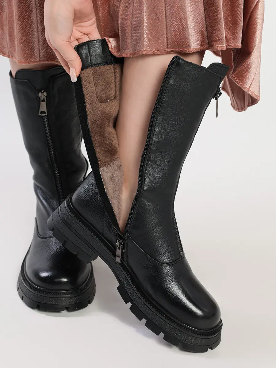 Полусапоги черного цвета с молниями